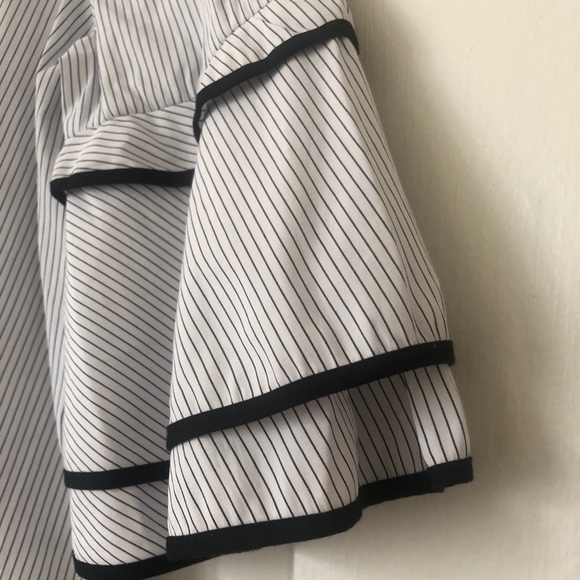 Bloomingdale's Aqua brand blouse w/ ruffled sleeve - Picture 3 of 3